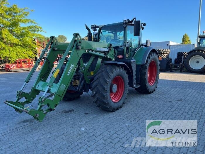 Fendt 718 VARIO S4 Trattori