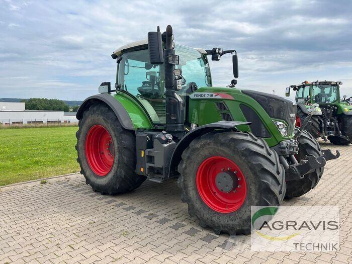 Fendt 718 VARIO S4 Trattori