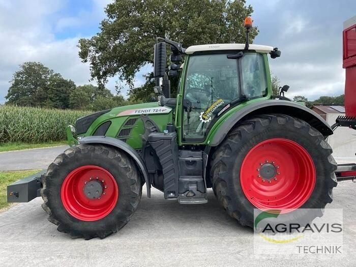 Fendt 724 VARIO S4 Trattori