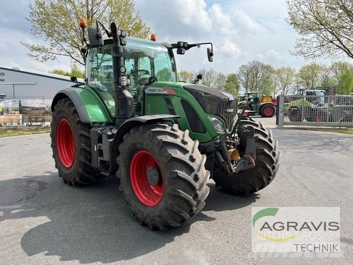 Fendt 724 VARIO S4 Trattori