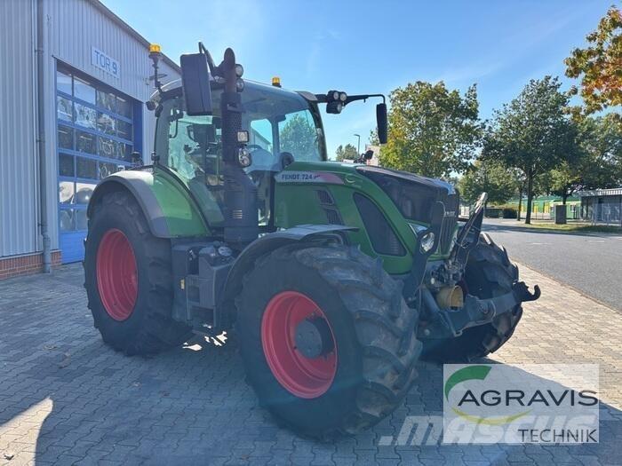 Fendt 724 VARIO S4 Trattori