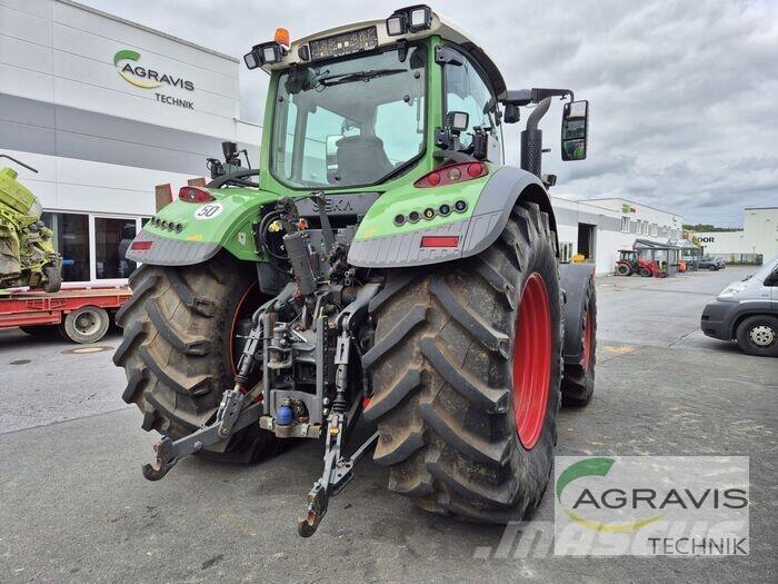 Fendt 724 VARIO S4 Trattori