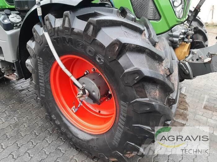 Fendt 724 VARIO S4 Trattori