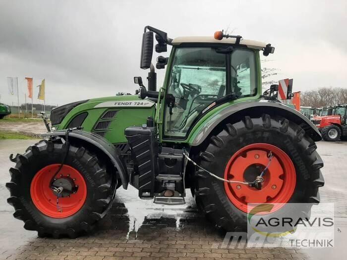 Fendt 724 VARIO S4 Trattori