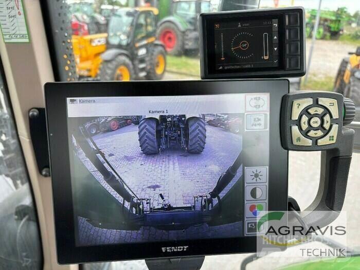 Fendt 824 VARIO S4 Trattori