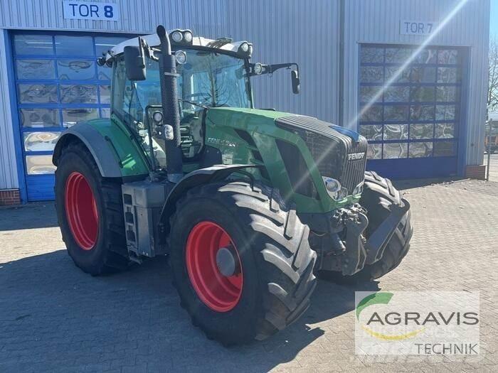 Fendt 824 VARIO SCR Trattori