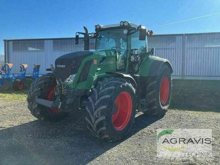 Fendt 824 VARIO SCR Trattori