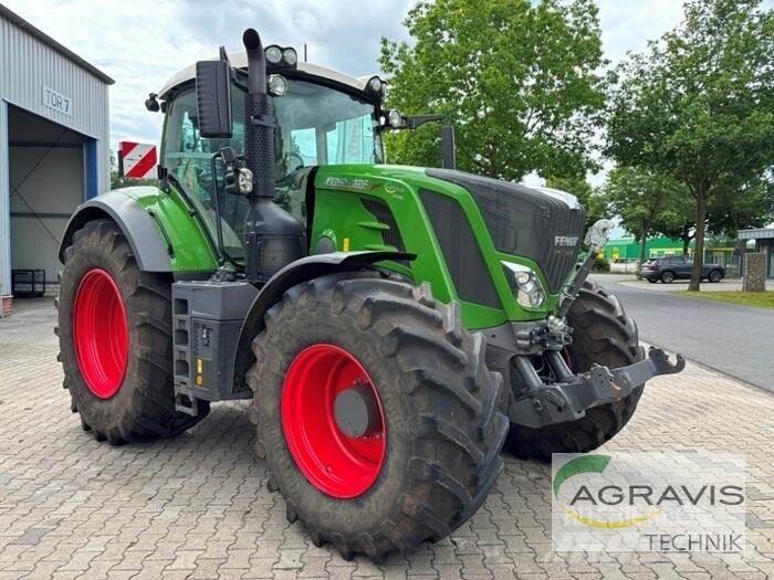 Fendt 826 VARIO S4 Trattori