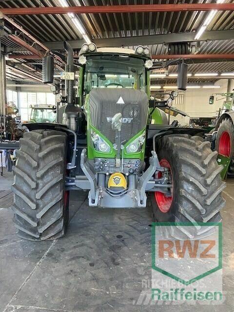 Fendt 828 Vario S4 Trattori