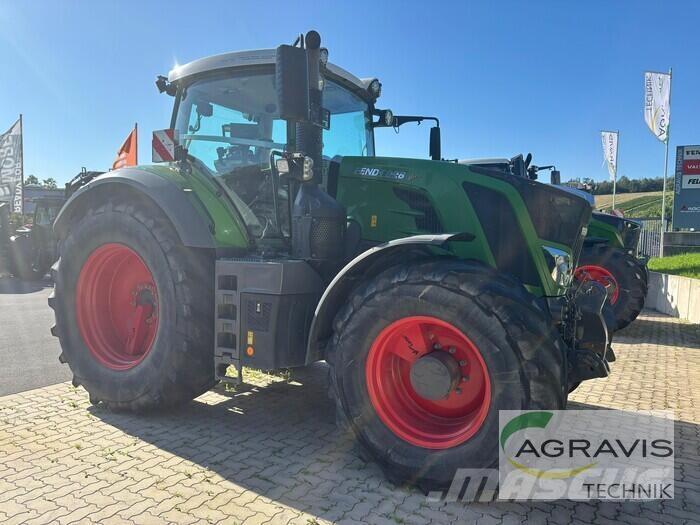 Fendt 828 VARIO S4 Trattori