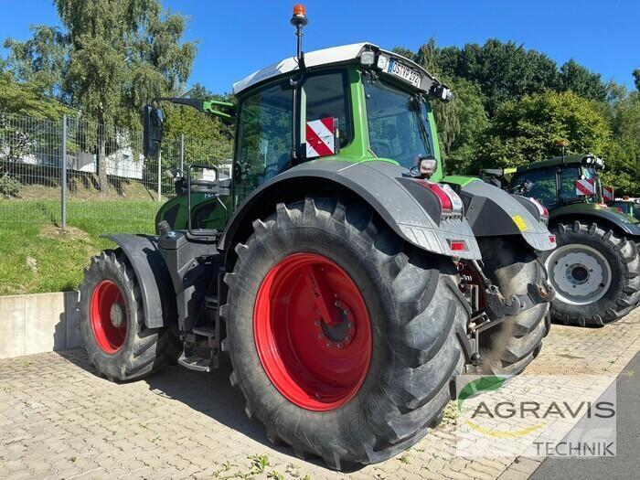Fendt 828 VARIO S4 Trattori