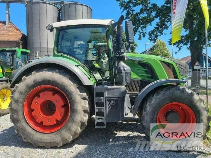 Fendt 828 VARIO S4 Trattori