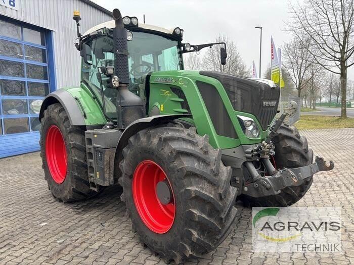 Fendt 828 VARIO S4 Trattori