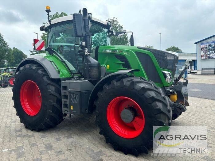 Fendt 828 VARIO S4 Trattori