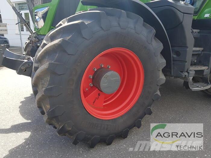 Fendt 828 VARIO S4 Trattori