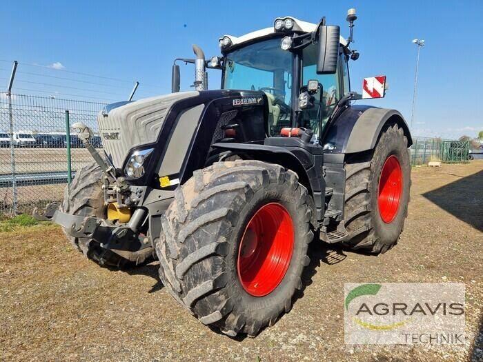 Fendt 828 VARIO S4 Trattori