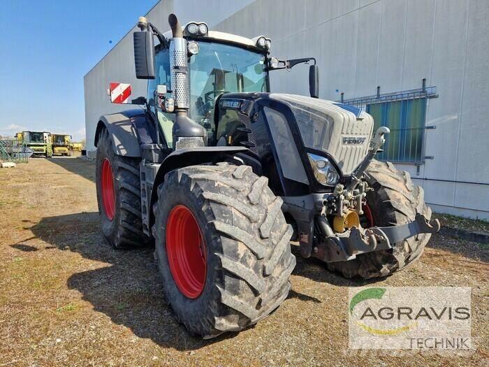 Fendt 828 VARIO S4 Trattori