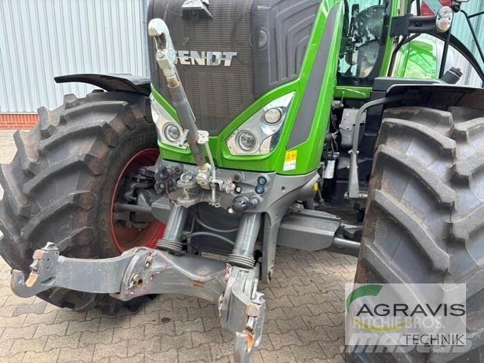 Fendt 828 VARIO S4 Trattori