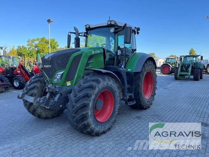 Fendt 828 VARIO S4 Trattori