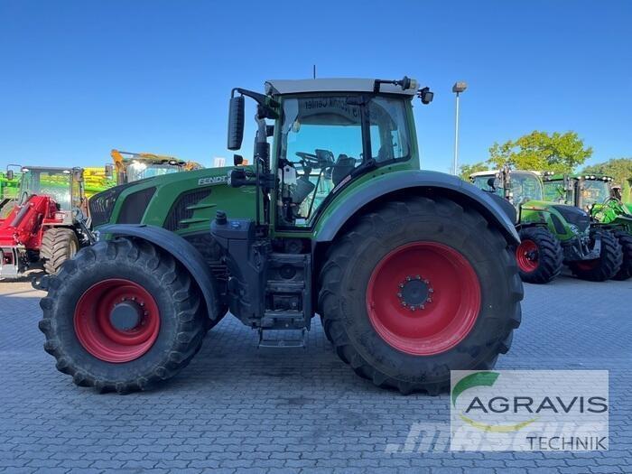 Fendt 828 VARIO S4 Trattori