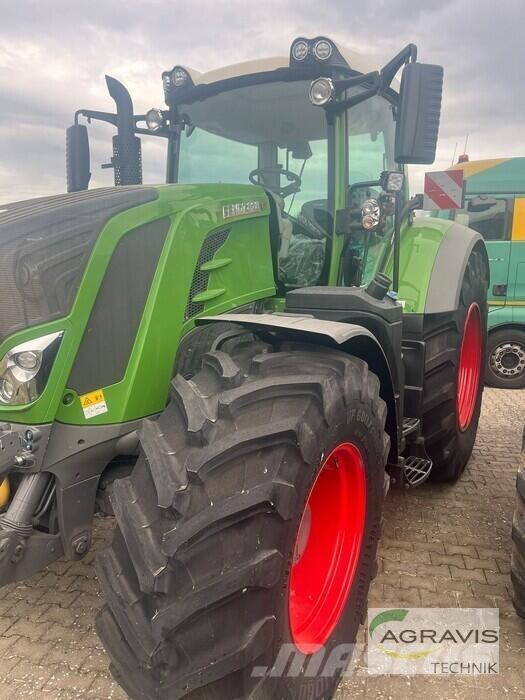 Fendt 828 VARIO S4 Trattori