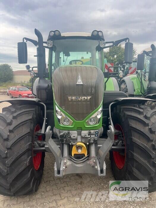 Fendt 828 VARIO S4 Trattori