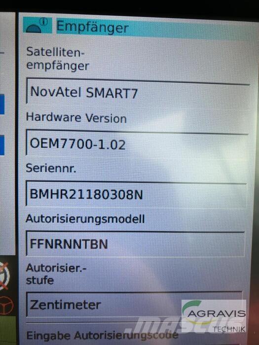 Fendt 828 VARIO S4 Trattori