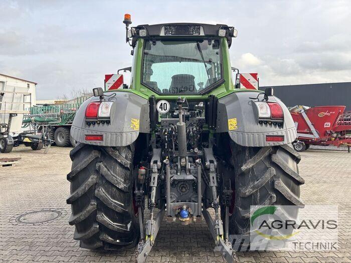 Fendt 828 VARIO S4 Trattori