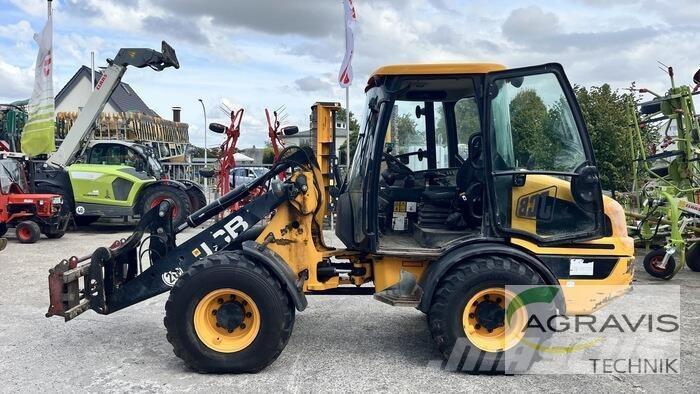 JCB 407 T4 Pale gommate