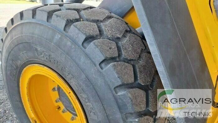 JCB 437 HT Pale gommate