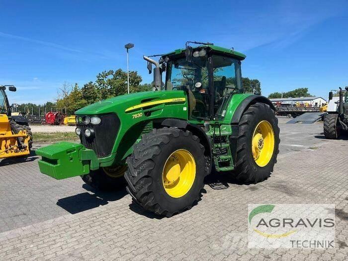 John Deere 7830 Trattori