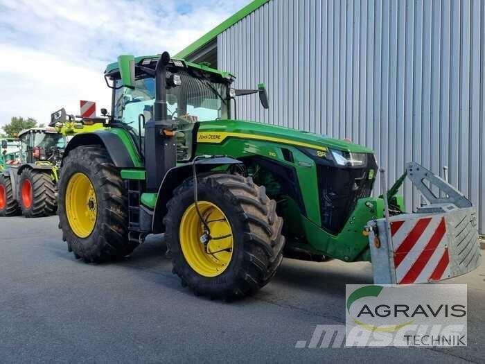 John Deere 8R 310 Trattori