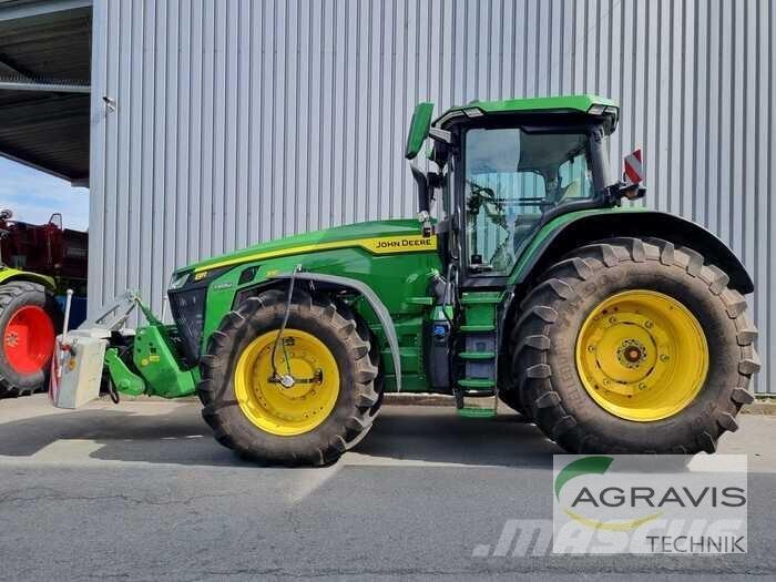 John Deere 8R 310 Trattori