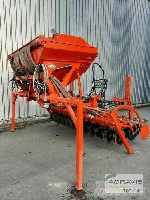 Kuhn VENTA LC 3000 Perforatrici