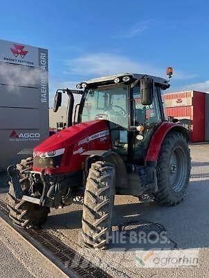 Massey Ferguson 5713S Trattori