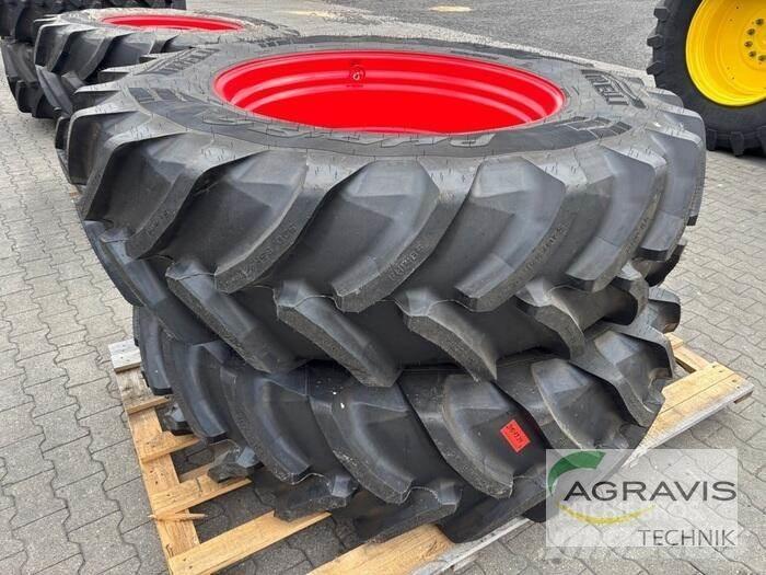 Pirelli KR 520/85R42 Pneumatici, ruote e cerchioni