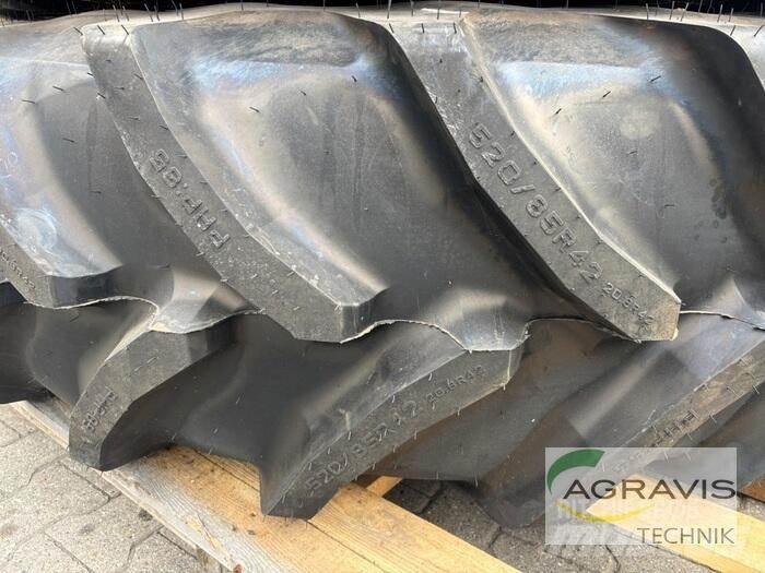 Pirelli KR 520/85R42 Pneumatici, ruote e cerchioni