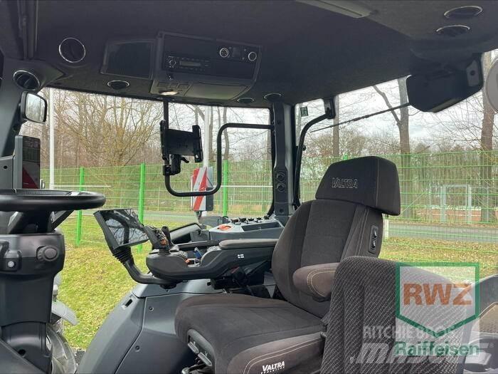 Valtra Q305 Trattori