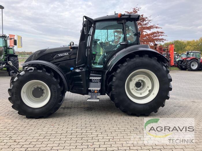 Valtra T 235 D Trattori