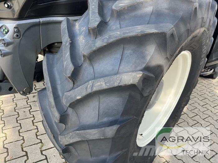 Valtra T 235 D 2A1 Trattori