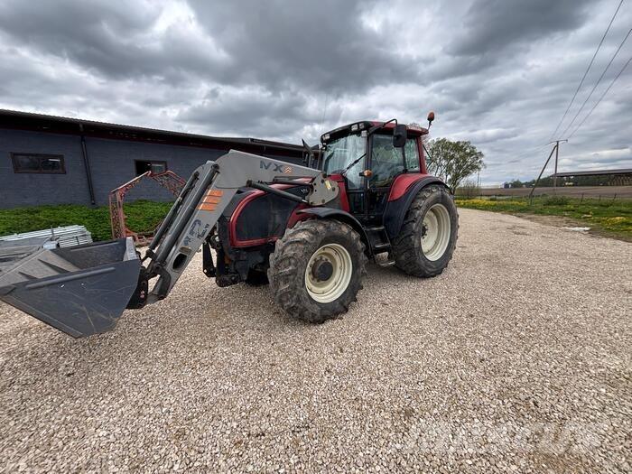 Valtra T130 Trattori