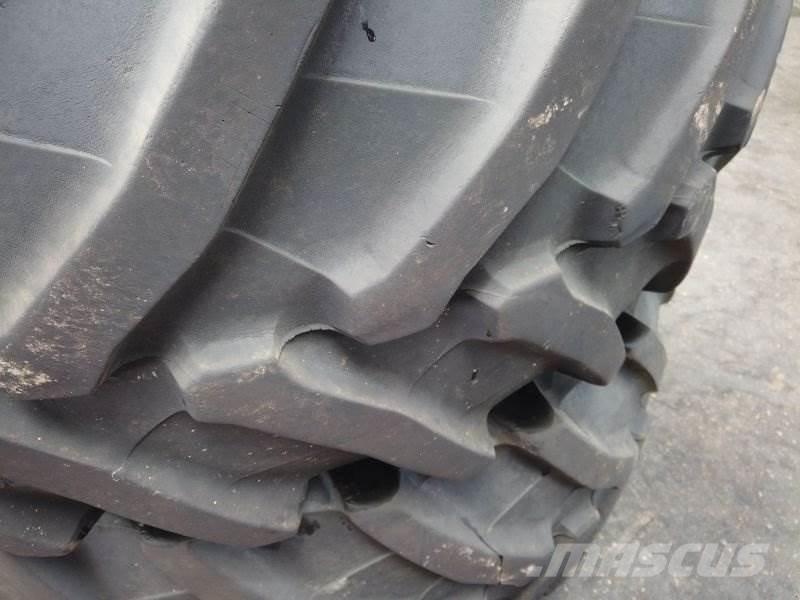 BKT 540 / 65 R30 Pneumatici, ruote e cerchioni