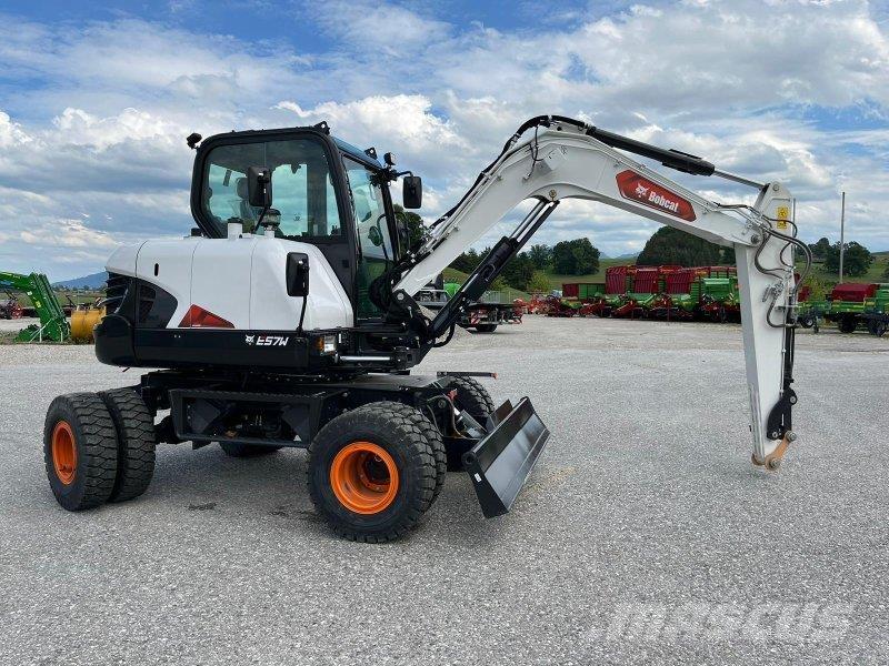 Bobcat E57W Escavatori gommati