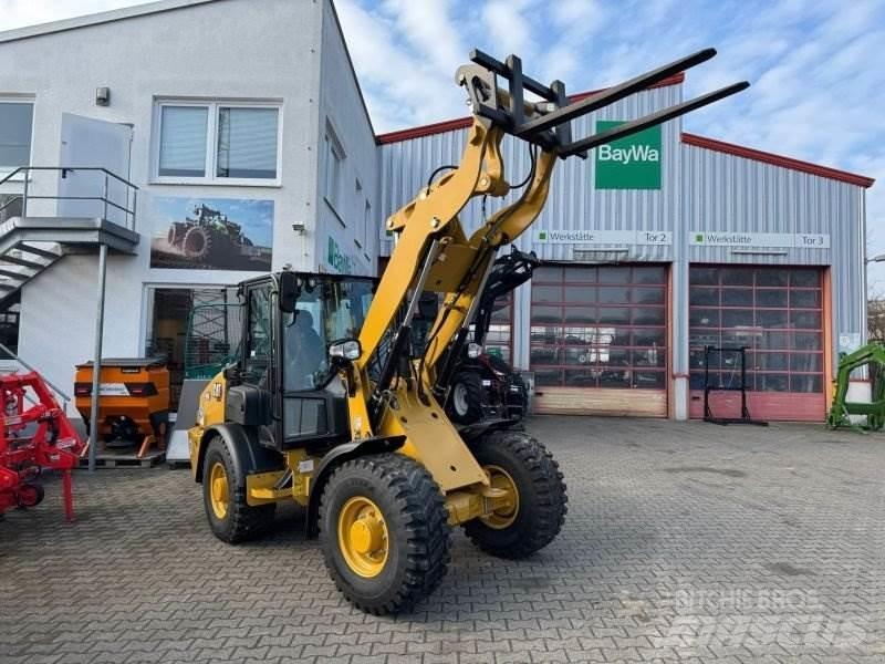 CAT 906-14 Pale gommate
