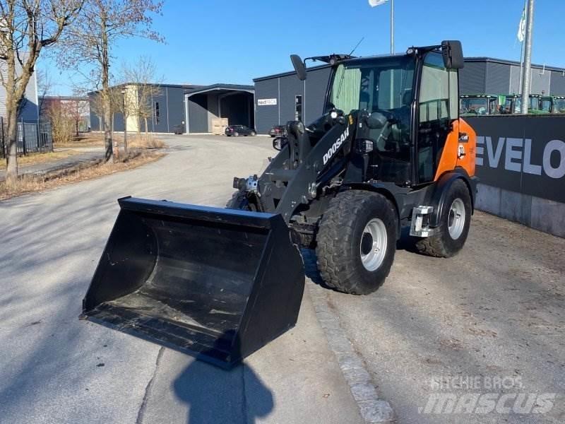 Doosan DL 80-7 Pale gommate