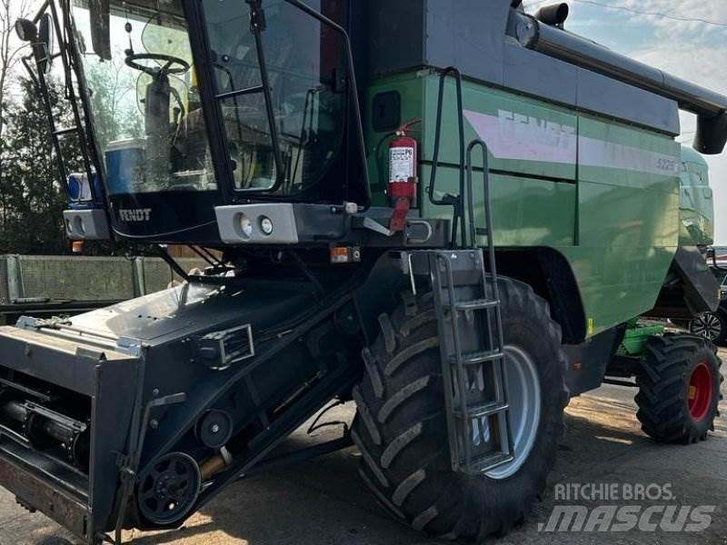Fendt 5225 E Mietitrebbiatrici