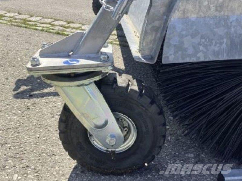 Fliegl TYP 700 Spazzatrici