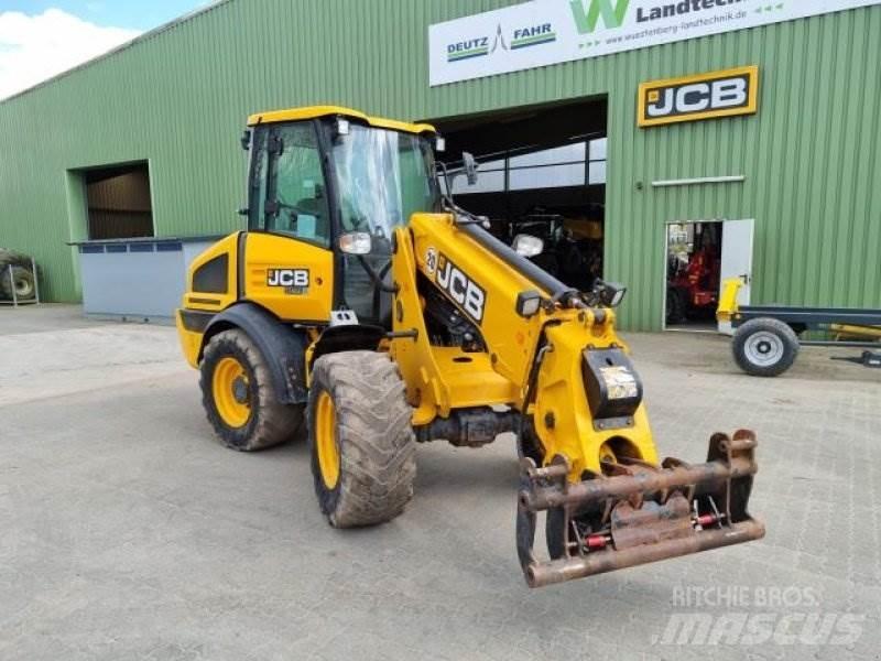 JCB TM 220 Pale gommate