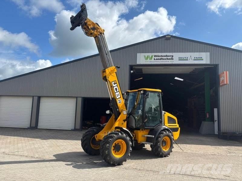 JCB TM 220 Pale gommate