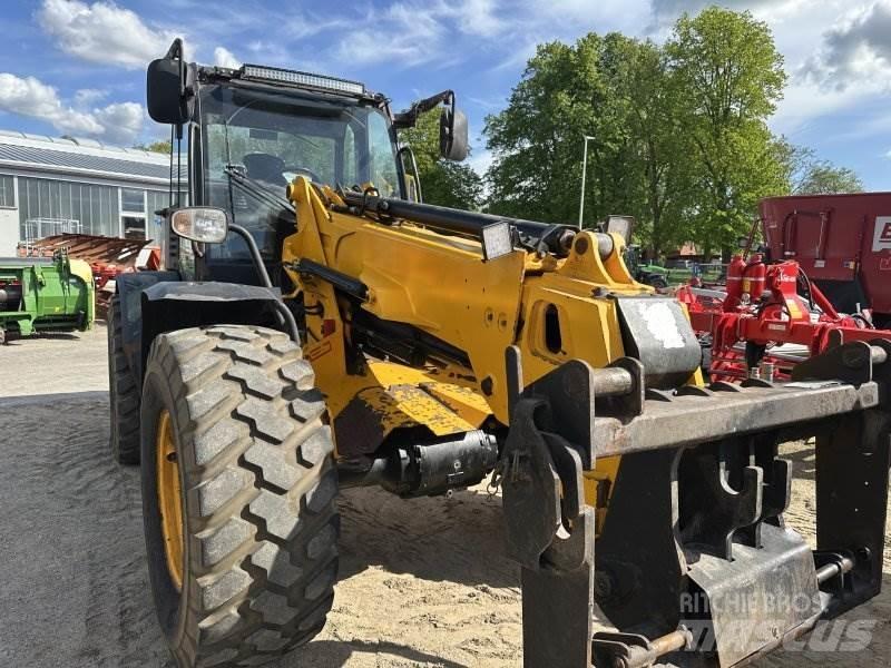 JCB TM 320 S Pale gommate